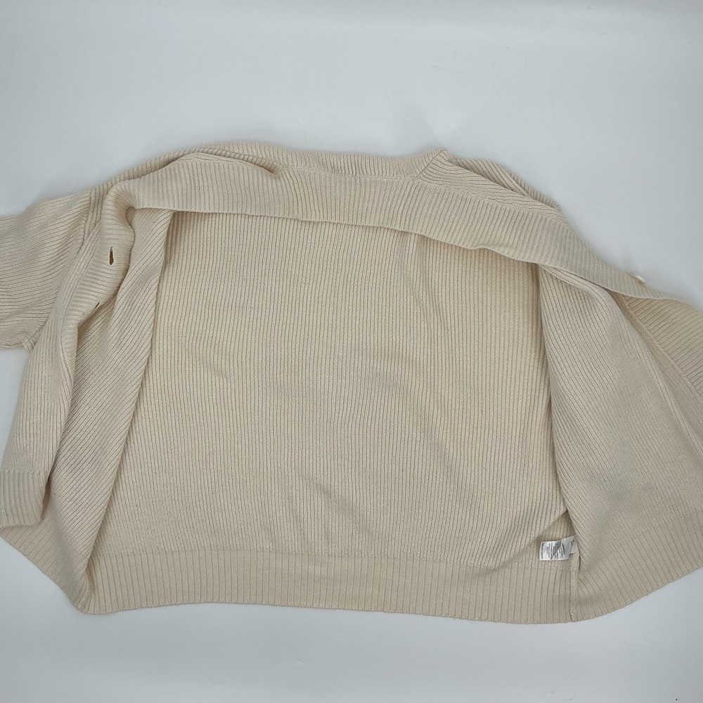 Danielle Bernstein Ladies Oversized Cream Knit Cardigan Sweater - Picture 5 of 8